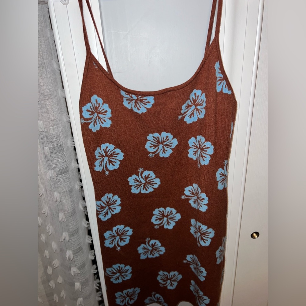 Hawaiian pattern dress worn once